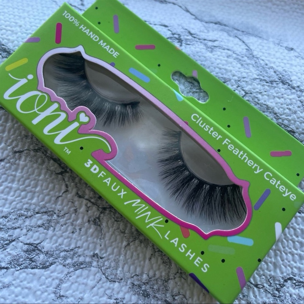 Ioni Lashes